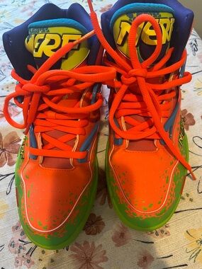 Reebok Light Jammer Sneakers – Size 8.5
Men’s Shoe